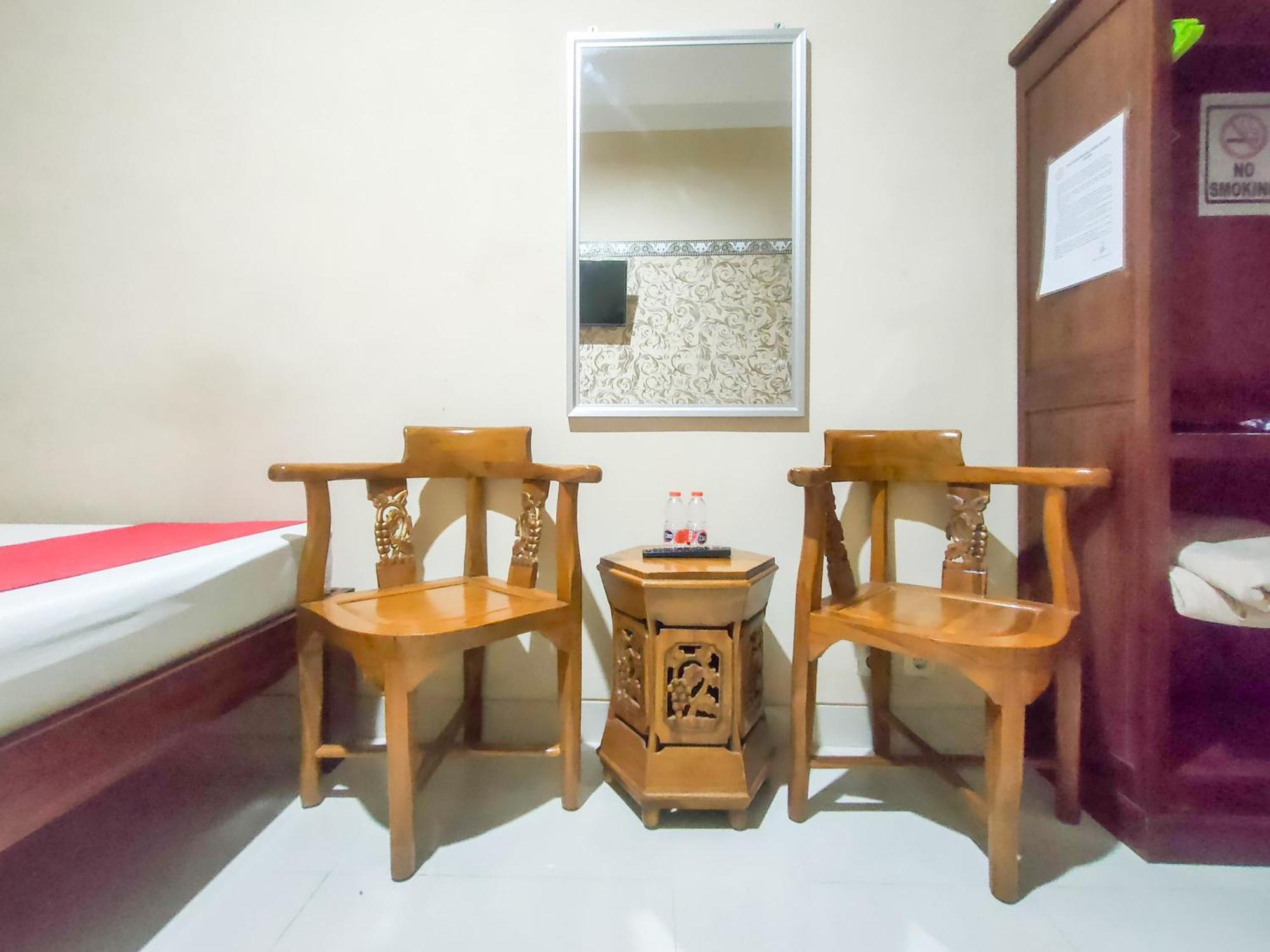 Reddoorz Syariah At Graha Adi Karya Kartasura Hotel Kartosuro Kültér fotó