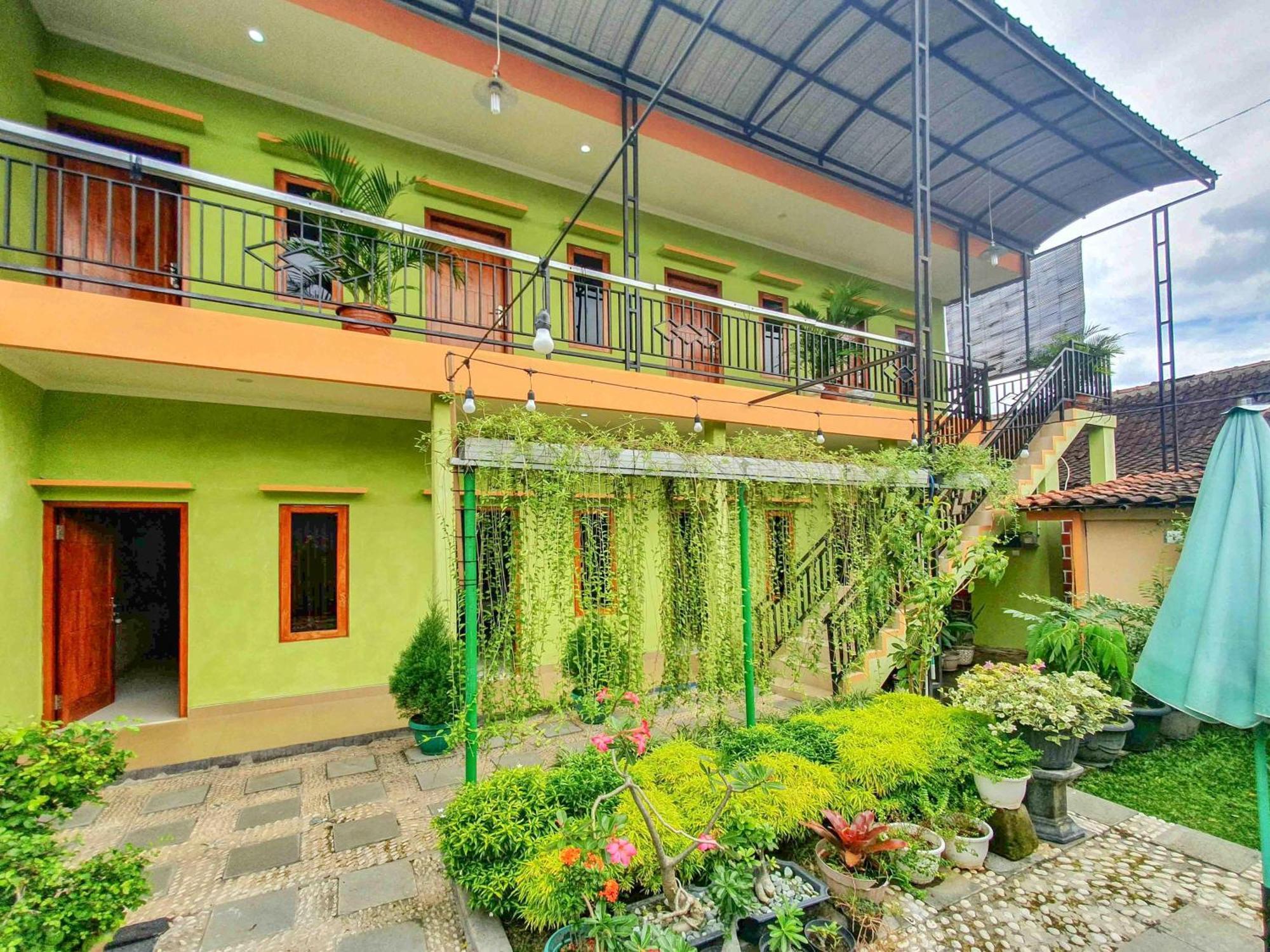 Reddoorz Syariah At Graha Adi Karya Kartasura Hotel Kartosuro Kültér fotó