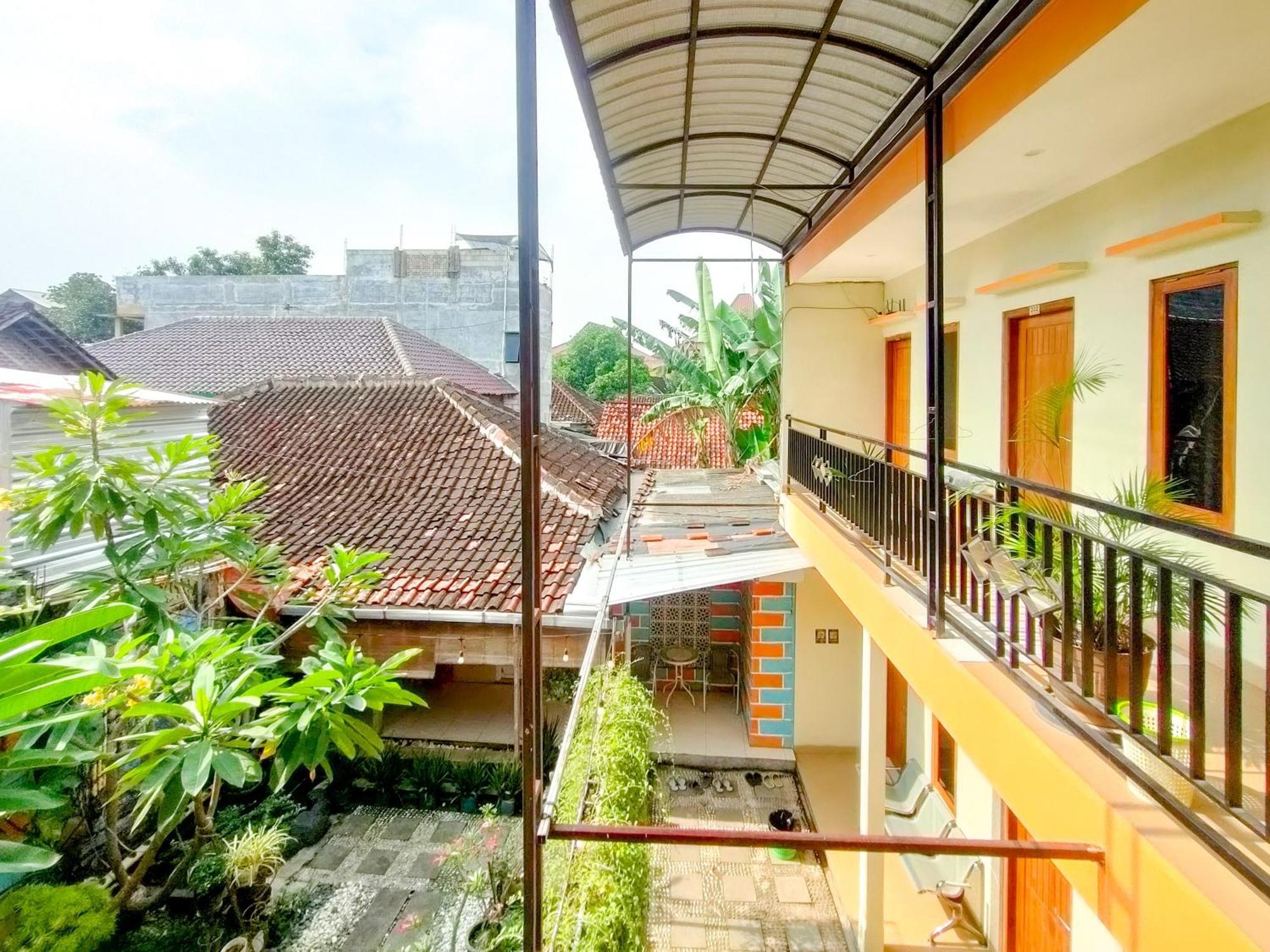 Reddoorz Syariah At Graha Adi Karya Kartasura Hotel Kartosuro Kültér fotó