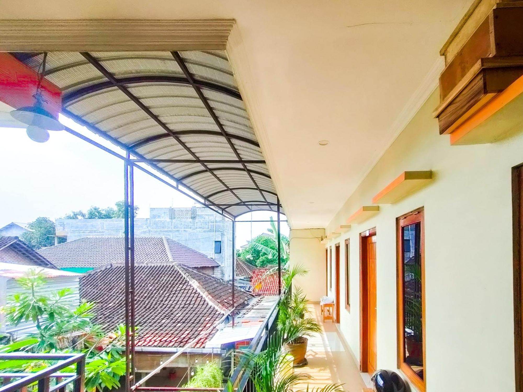 Reddoorz Syariah At Graha Adi Karya Kartasura Hotel Kartosuro Kültér fotó