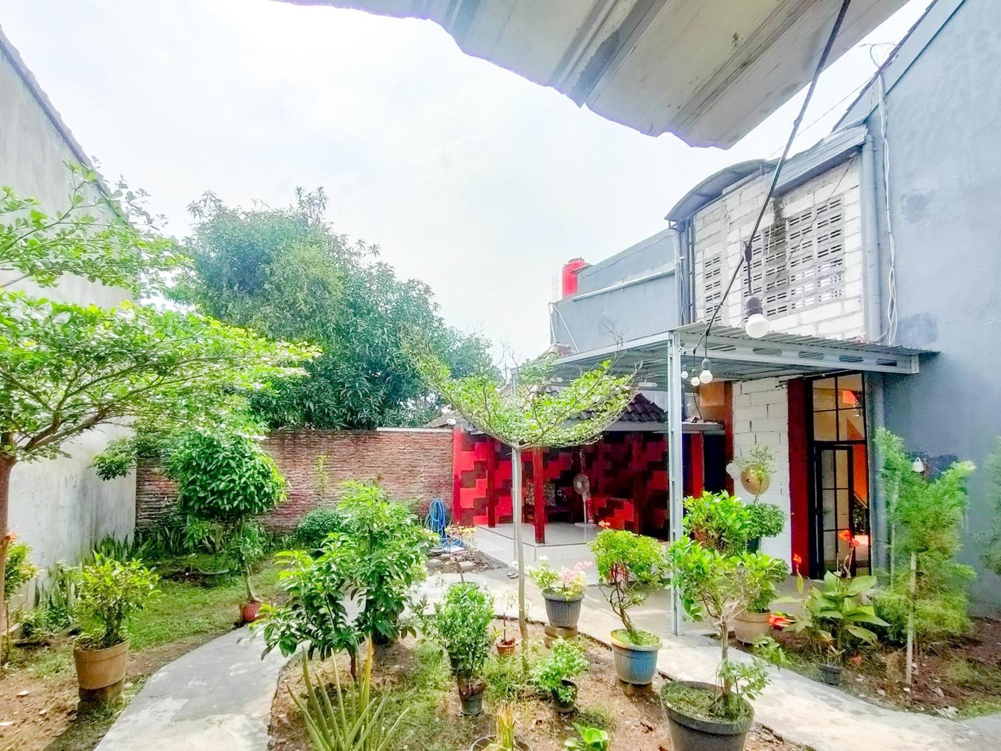 Reddoorz Syariah At Graha Adi Karya Kartasura Hotel Kartosuro Kültér fotó